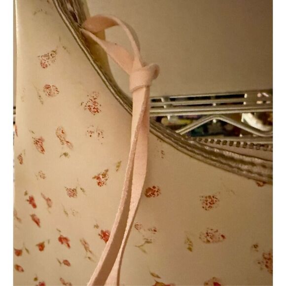 Loop NYC Courtney Rock Rose Sling Bag NWOT - Picture 4 of 16